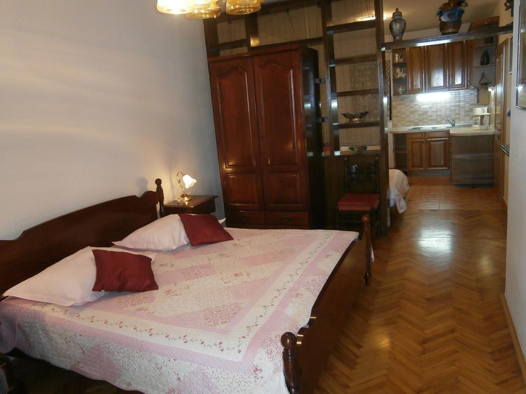 Apartmani Smiljana มาคาร์สกา ภายนอก รูปภาพ