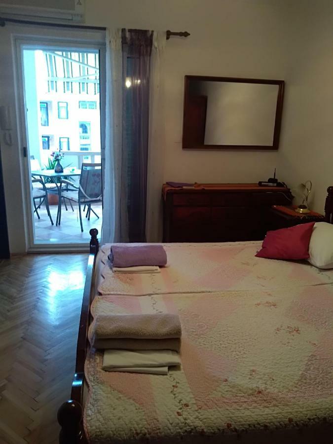 Apartmani Smiljana มาคาร์สกา ภายนอก รูปภาพ