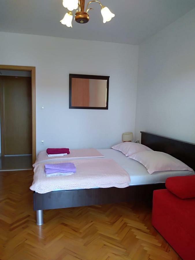 Apartmani Smiljana มาคาร์สกา ภายนอก รูปภาพ