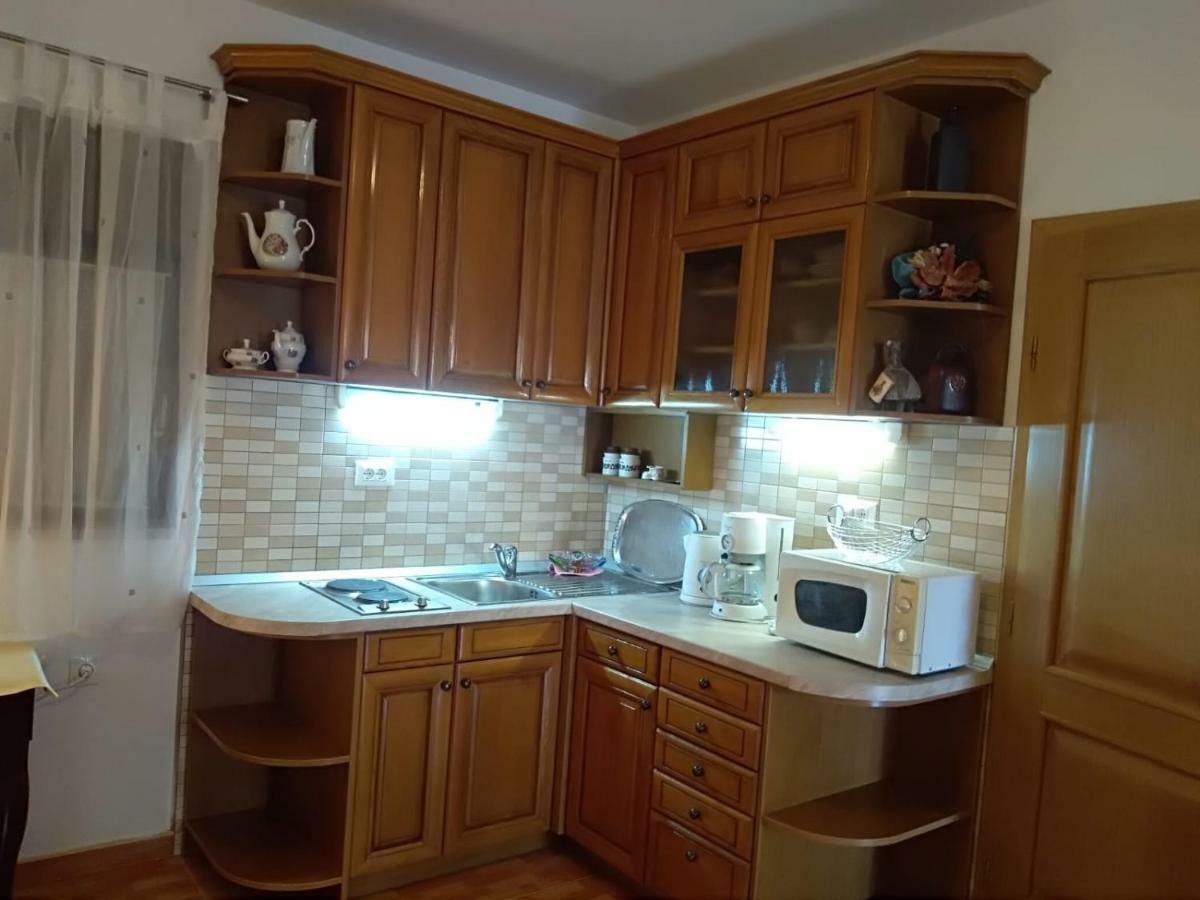Apartmani Smiljana มาคาร์สกา ภายนอก รูปภาพ