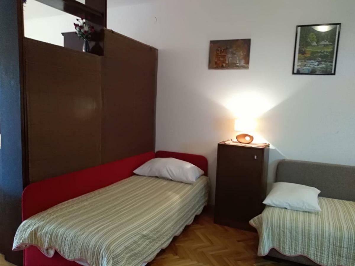 Apartmani Smiljana มาคาร์สกา ภายนอก รูปภาพ