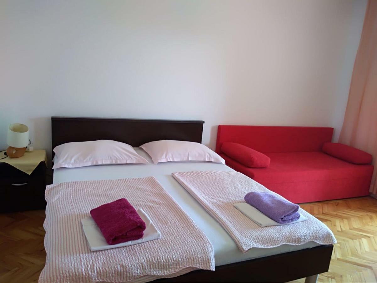 Apartmani Smiljana มาคาร์สกา ภายนอก รูปภาพ