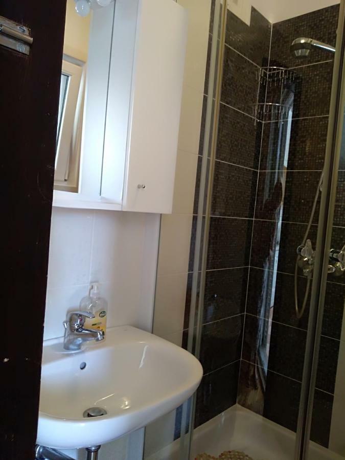 Apartmani Smiljana มาคาร์สกา ภายนอก รูปภาพ