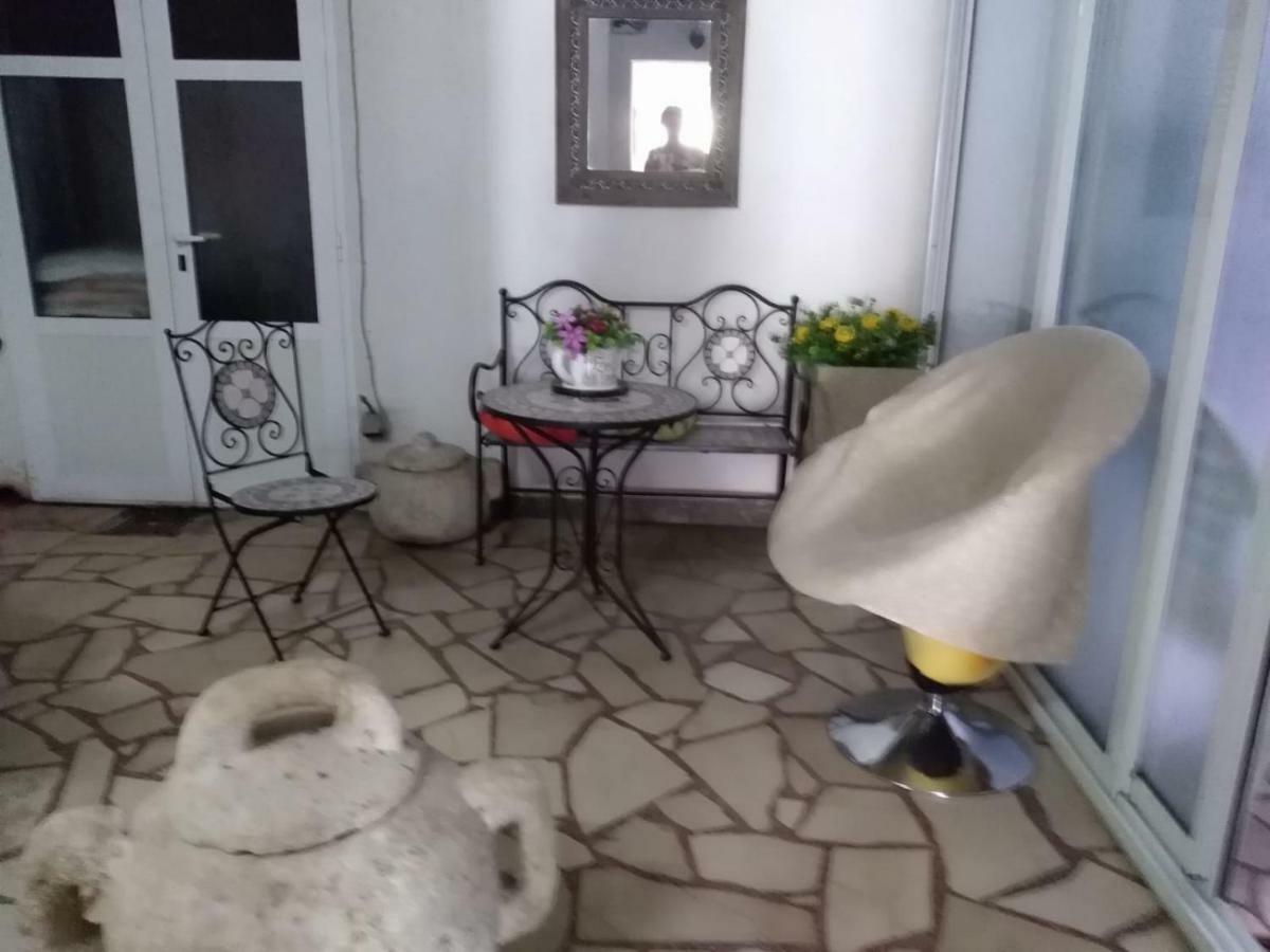 Apartmani Smiljana มาคาร์สกา ภายนอก รูปภาพ