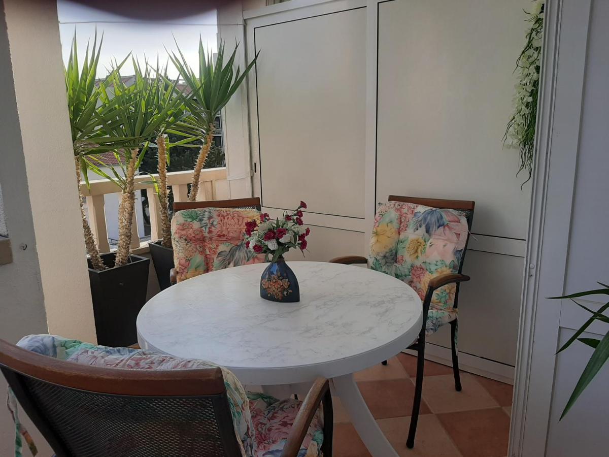 Apartmani Smiljana มาคาร์สกา ภายนอก รูปภาพ