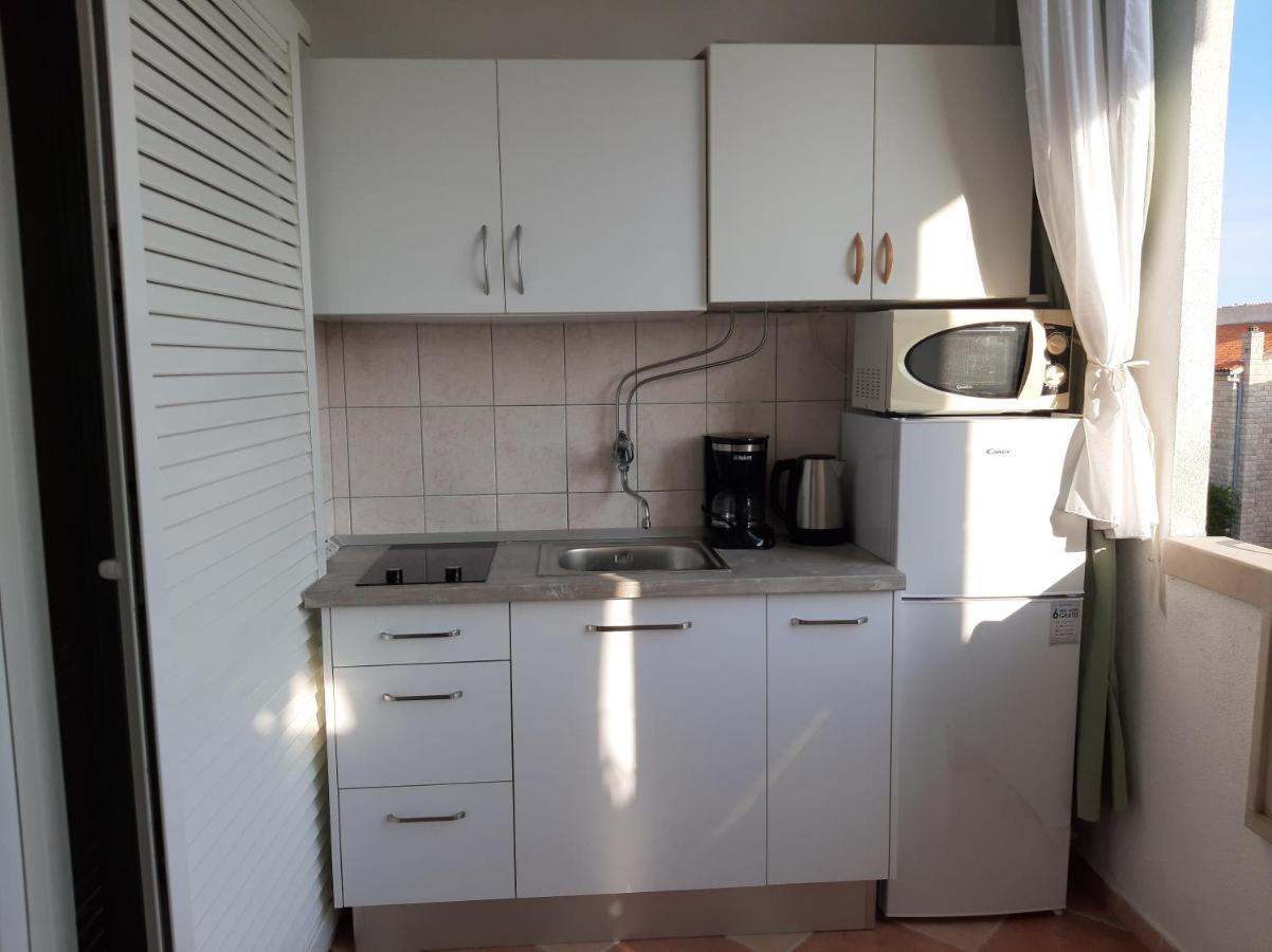 Apartmani Smiljana มาคาร์สกา ภายนอก รูปภาพ